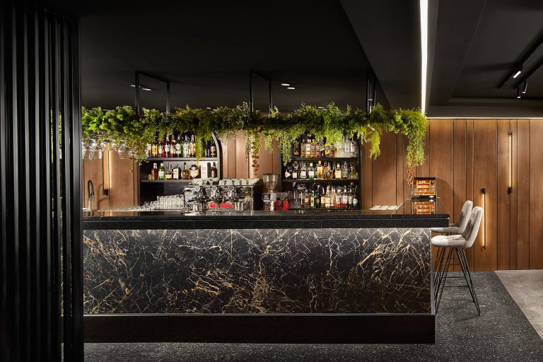 Ентериерно уредување на кафе бар